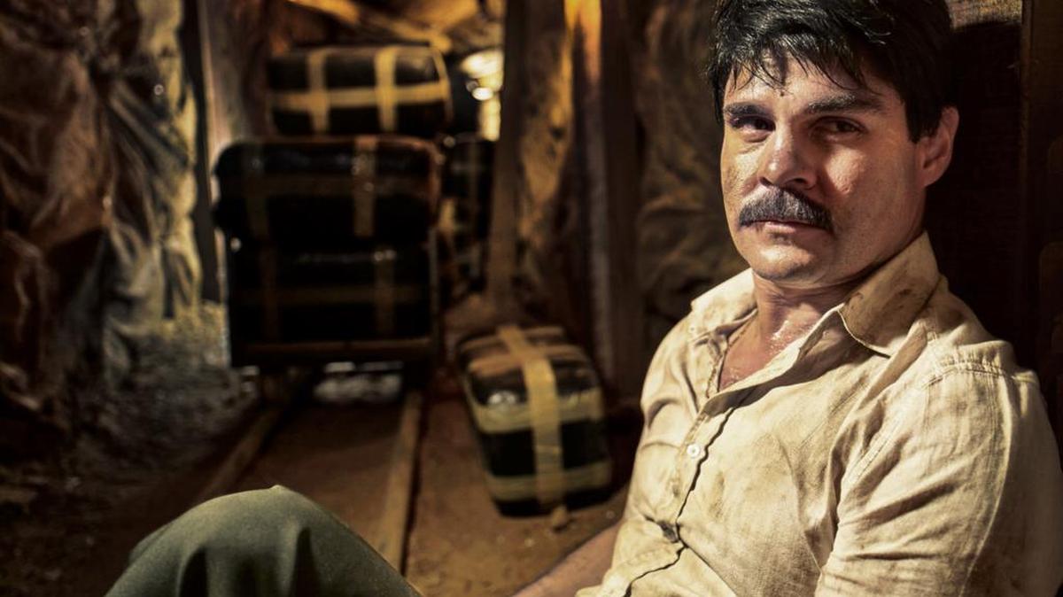 Imagen del actor Marco de la O en su papel del narcotraficante mexicano Joaquín "El Chapo" Guzmán quien pasa sus días en una de las prisiones más duras de Estados Unidos, mientras Hollywood prepara una película sobre su vida.