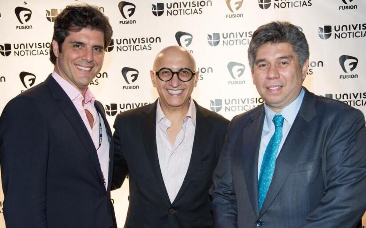 Alberto Ciurana (centro), junto a Carlos Bardasano y Daniel Coronell.