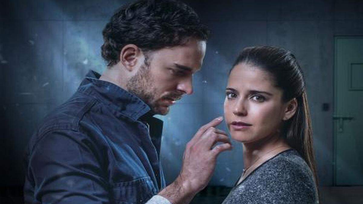 
Manolo Cardona y Ana Claudia Talancón protagonizan ‘Palabra de ladrón’, que se trasmite los domingos por MundoFox.
