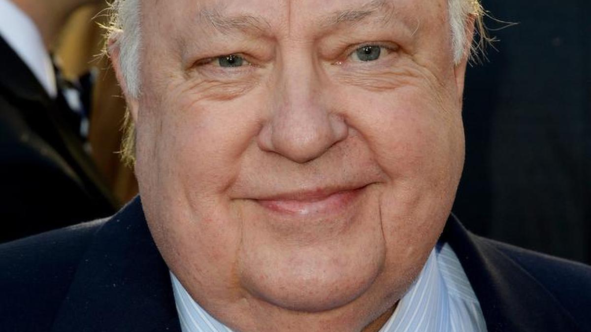 Fotografía de archivo del 1 de mayo de 2013 de Roger Ailes, presidente del canal de noticias de Fox, en el estreno mundial de la película 'El gran Gatsby' en el Lincoln Center de Nueva York, Nueva York, EEUU.