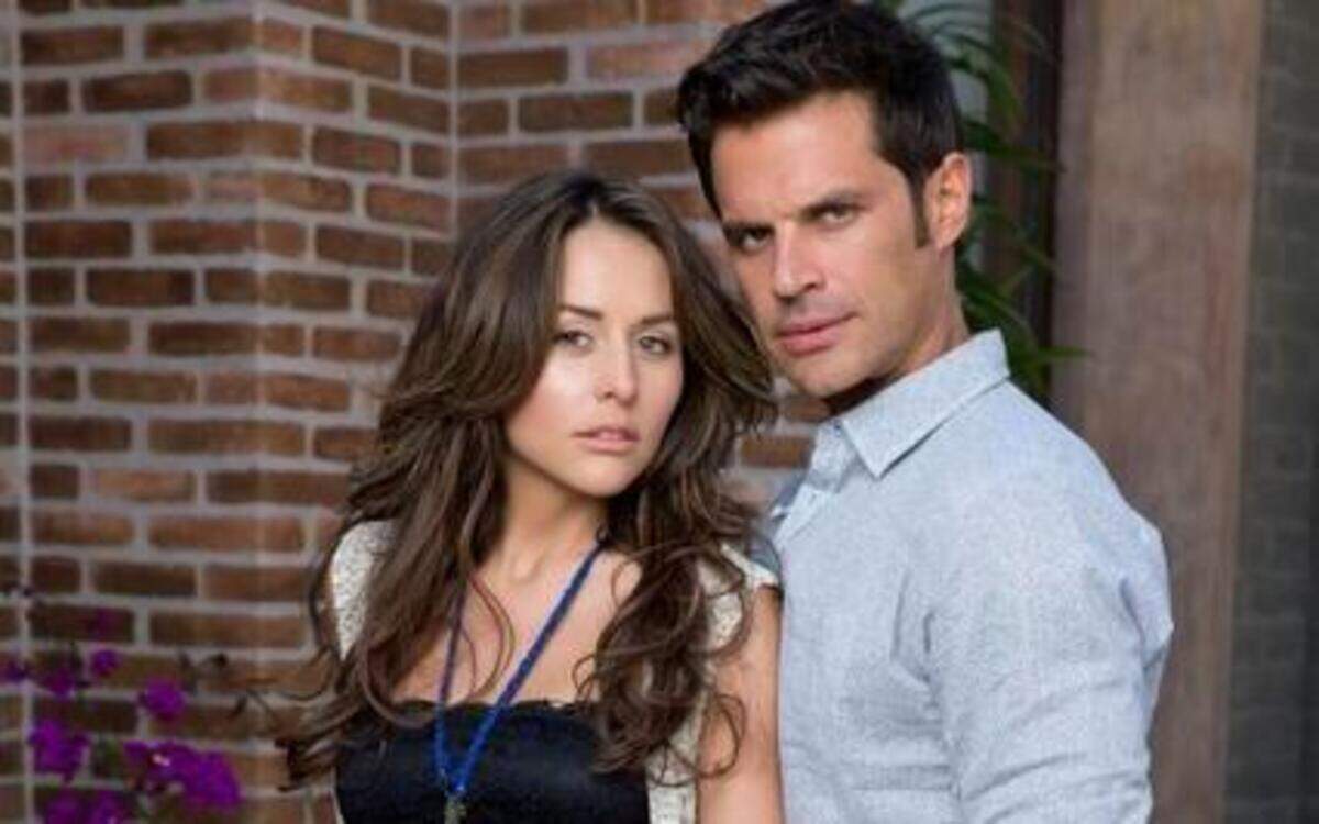 
Zuria Vega y Mark Tacher protagonizan ‘Que te perdone Dios’, en horario estelar por Univisión.
