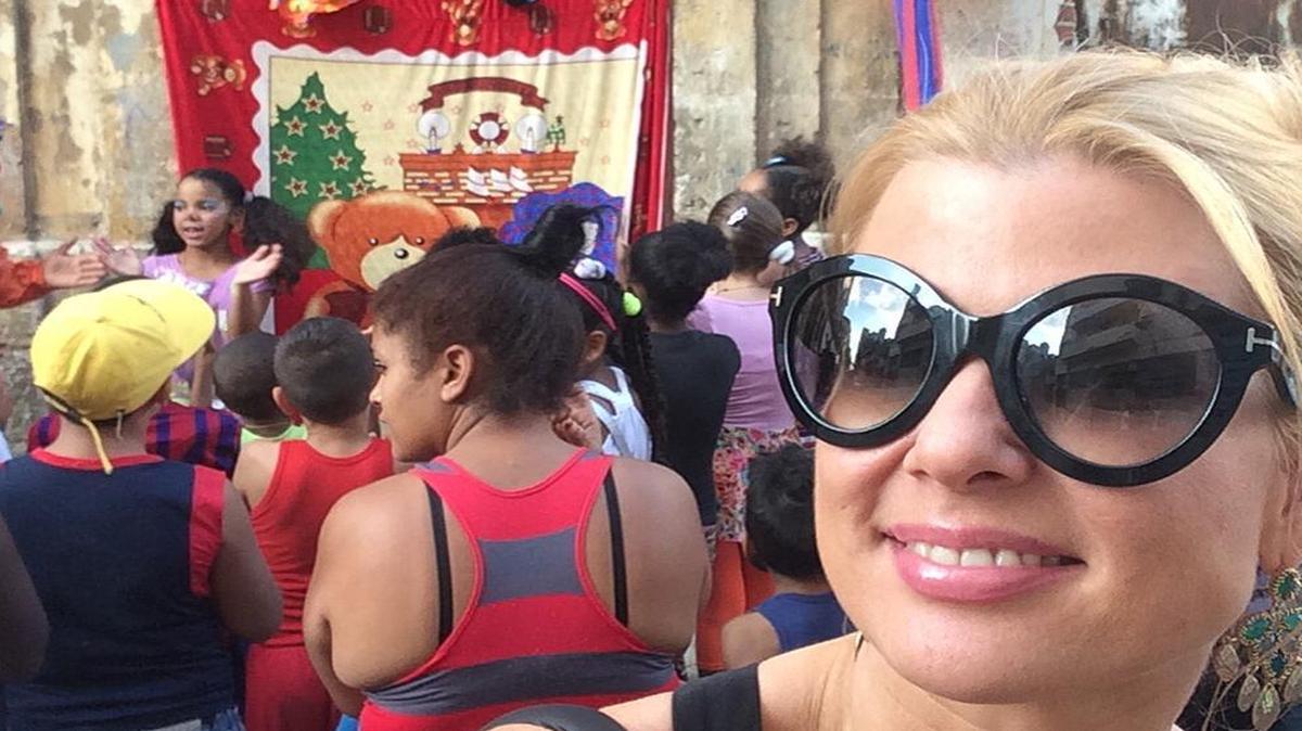 
Sissi en una fiesta para los niños que organizó en una calle de Centro Habana junto con un grupo de amigos.
