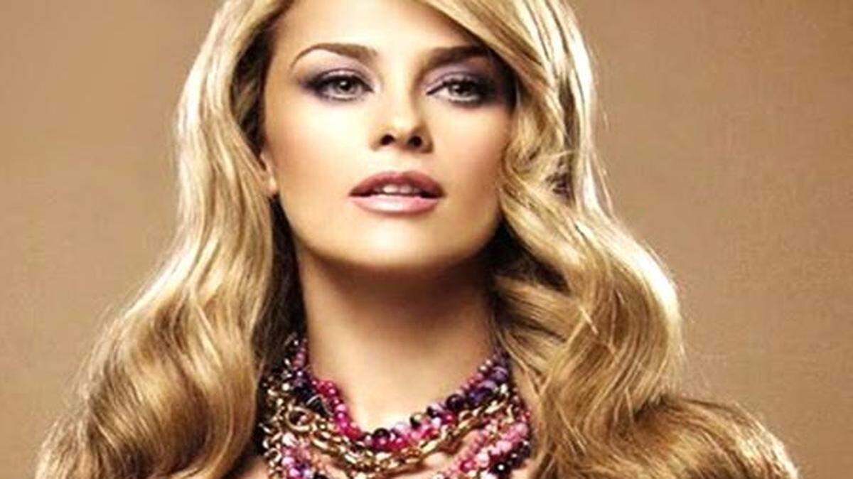 
Araceli Arámbula
