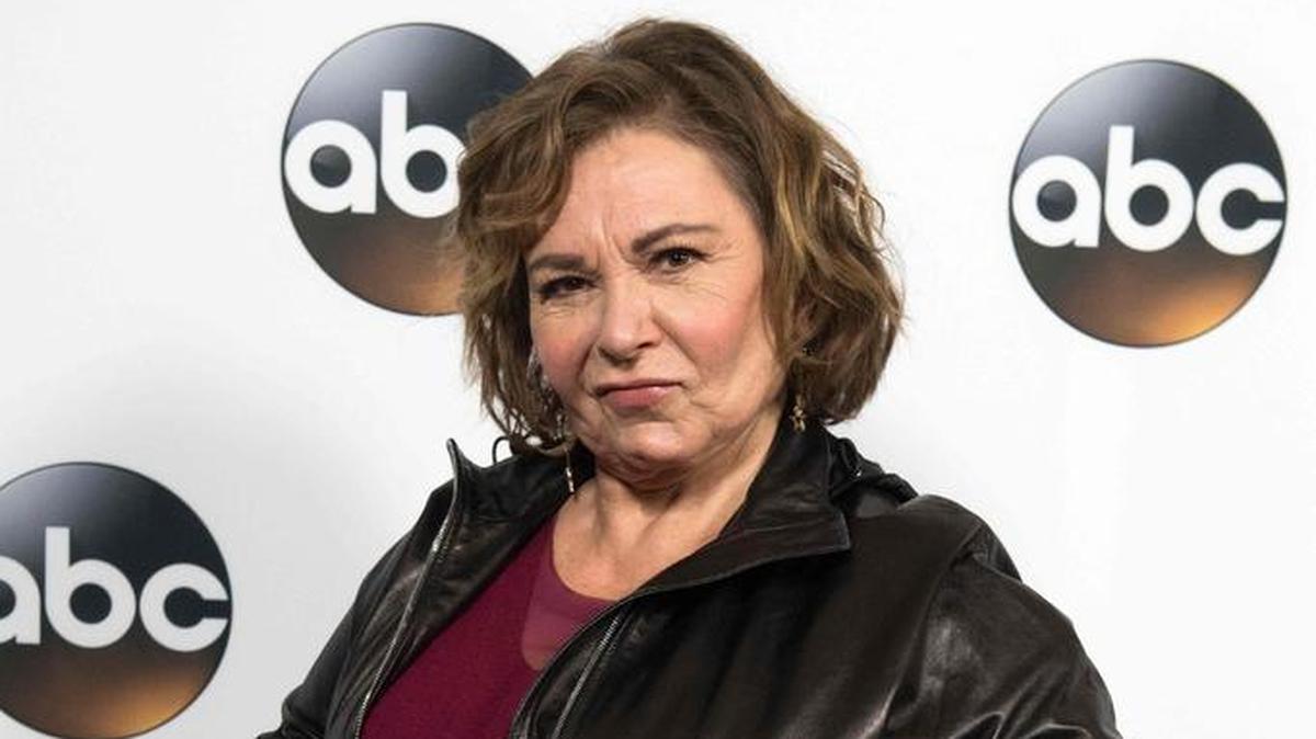 La actriz Roseanne Barr asiste a la gira de prensa de invierno de Disney ABC Television TCA el 8 de enero de 2018, en Pasadena, California.