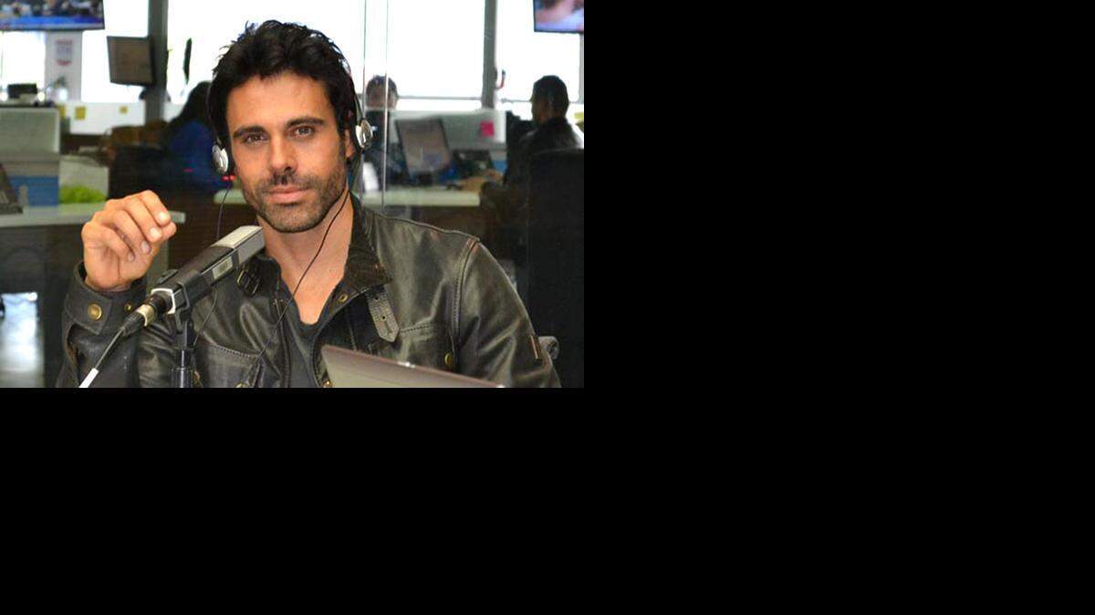 
EMMANUEL ESPARZA, PROTAGONISTA DE ‘FUGITIVOS’, UNIMÁS, 9 P.M.
