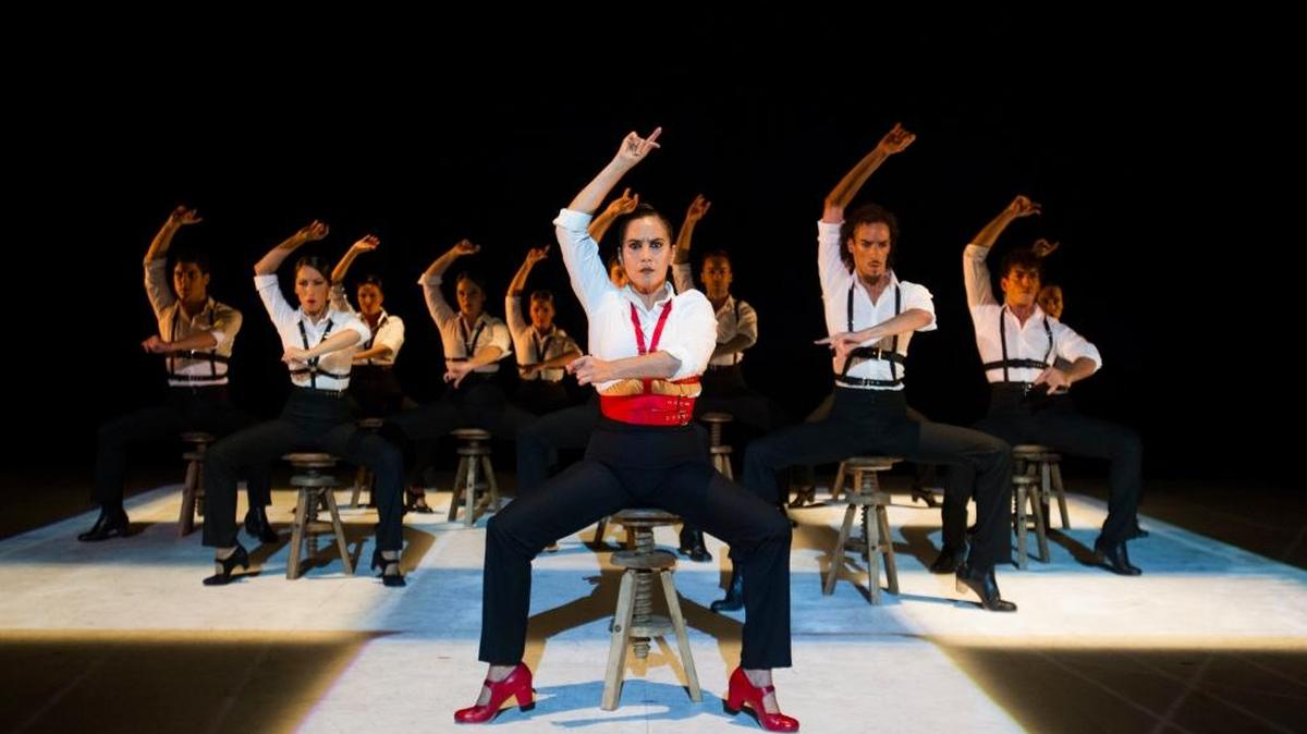Rafaela Carrasco y bailarines del Ballet Flamenco de Andalucía.