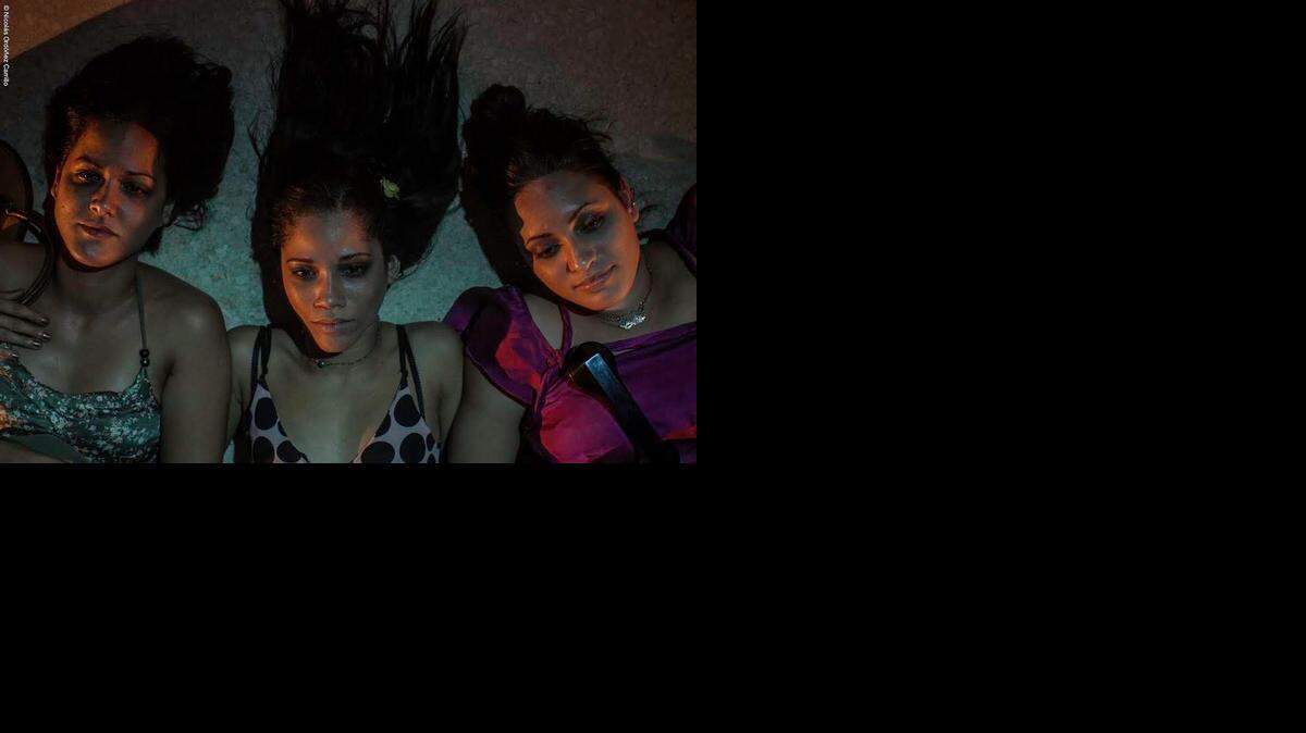 
Marybel García Garzón, Claudia Muñiz y Marianela Pupo en el filme ‘Venecia’, que se presenta en el MIFF.
