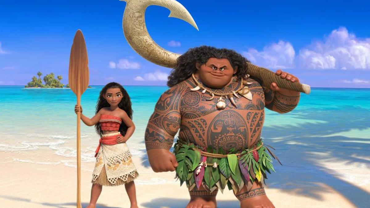 Moana y Maui en una escena de la película de Disney, "Moana".