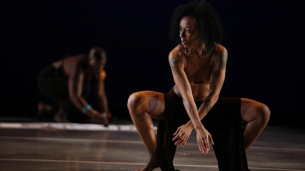 
Hattie Mae Williams, de Tattooed Ballerinas, con ‘Wrong is Not My Name’. 

