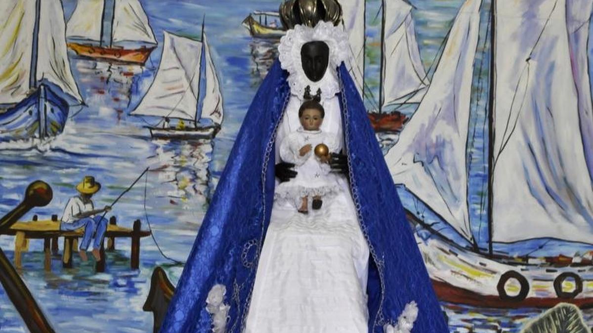 Piscis, el 31ofrécele a tu madre espiritual Nuestra Señora de Regla (Yemayá) una vela azul, flores blancas y azules para tu protección y de los tuyos en el 2016.