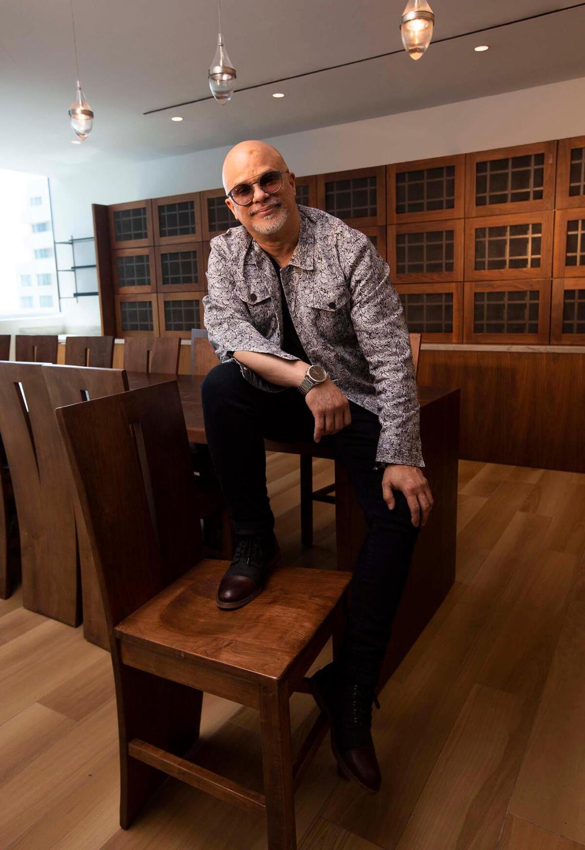 Nelson Arrieta, Venezuelan singer, talks to Miami Herald on Friday April 1st., 2022.