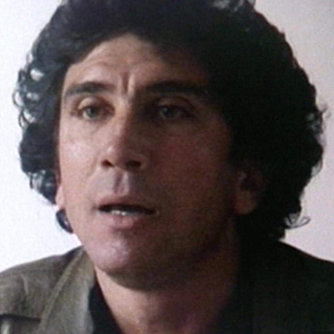 En ‘Conducta impropia’ el escritor Reinaldo Arenas recuerda cuando fue relegado a la categoría de “no persona”.