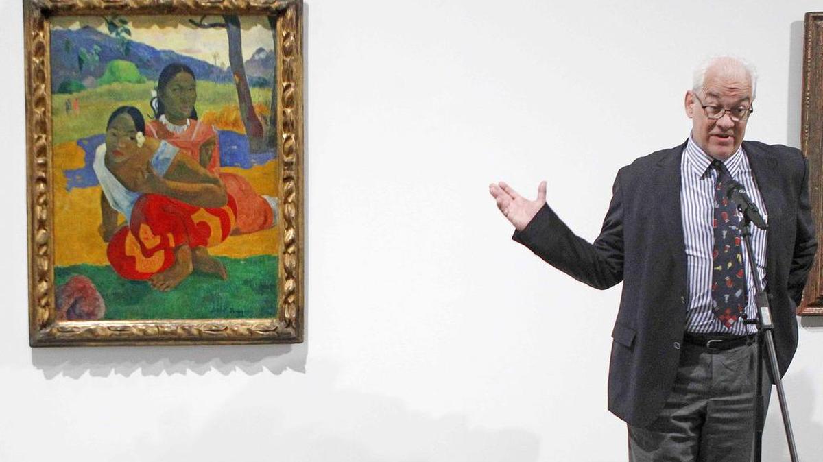 
Rudolf Staechelin presenta el cuadro de Paul Gauguin ‘Nafea faa ipoipo’ (¿Cuándo te casarás?), la obra vendida más cara del mundo, que se ha incorporado a la exposición ‘Coleccionismo y Modernidad. Dos casos estudio: Colecciones Im Obersteg y Rudolf Staechelin’, en el Museo Reina Sofía de Madrid, organizada con motivo del cierre por reforma del Kunstmuseum de Basilea, en que se mostraban estas colecciones.
