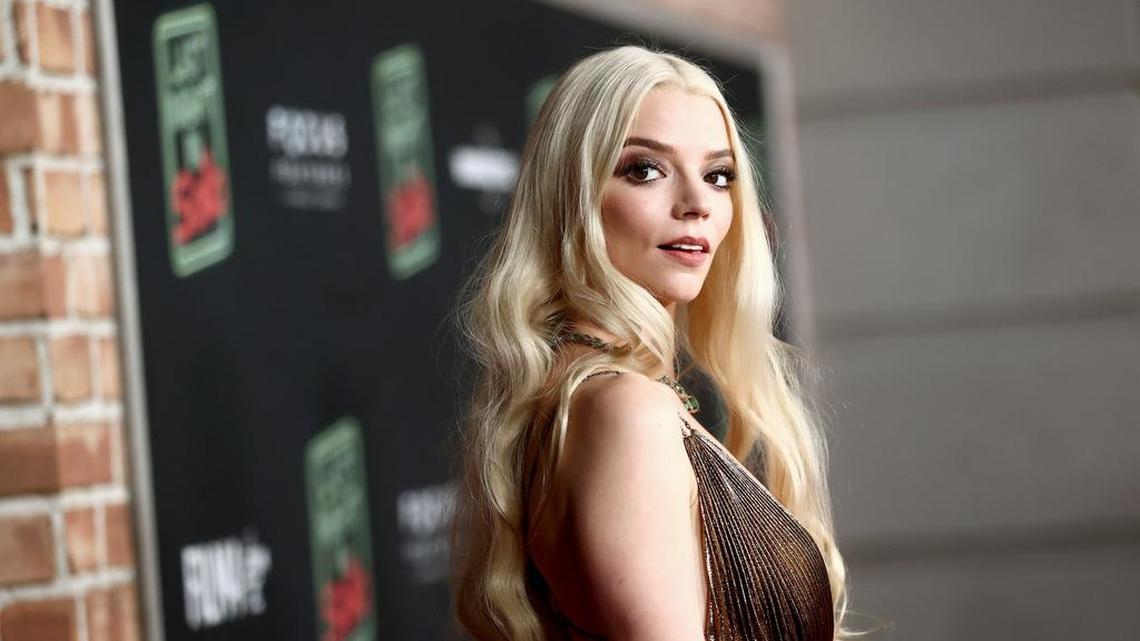 Anya Taylor-Joy asiste al estreno de  "Last Night In Soho" en el Academy Museum of Motion Pictures el 25 de octubre de 2021 en Los Ángeles, California. (Foto de Matt Winkelmeyer / Getty Images)