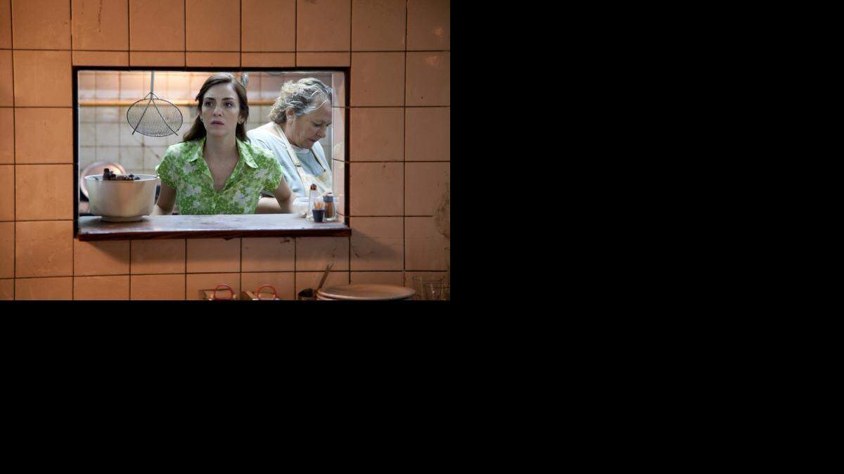 
Julieta Zylberberg y Rita Cortese en ‘Relatos salvajes’, dirigida por Damián Szifron.
