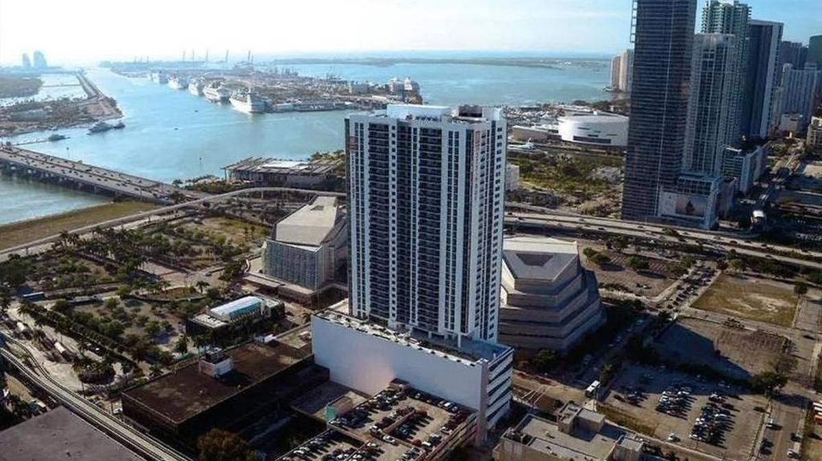Una nueva torre de apartamentos para alquilar en el norte del downtown de Miami, llamada Melody.