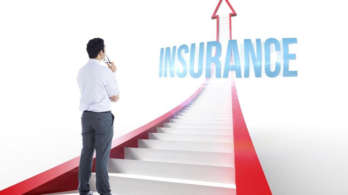 Asegure cosas que no puede perder. “El principio de los seguros es que usted asegure eventos de baja frecuencia, pero alto riesgo”, dice Glenn Downing, planificador financiero certificado de CameronDowning, en Coral Gables.