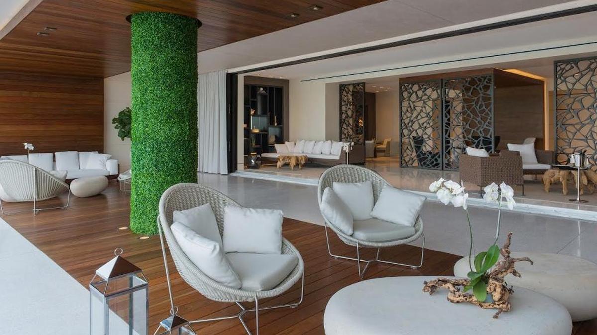 Lobby norte de Palazzo del Sol en Fisher Island, uno de los enclaves más exclusivos de Miami en el que los servicios especilizados se proponen anticiparse a las necesidades de los residentes.