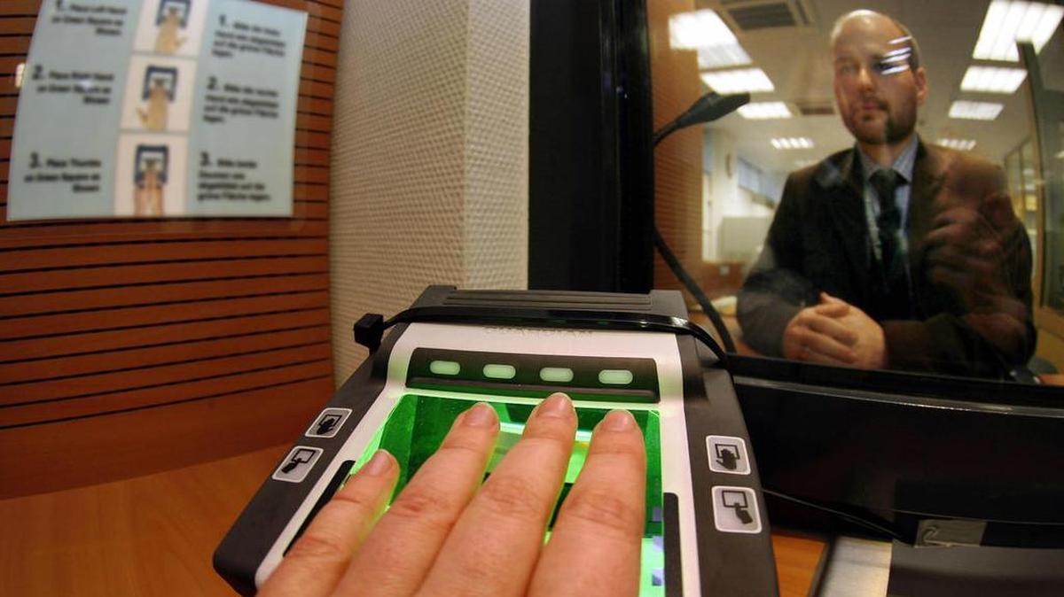 Una larga lista de empresas utilizan las visas H-2B para emplear legalmente a trabajadores extranjeros en puestos que pocos estadounidenses quieren aceptar.