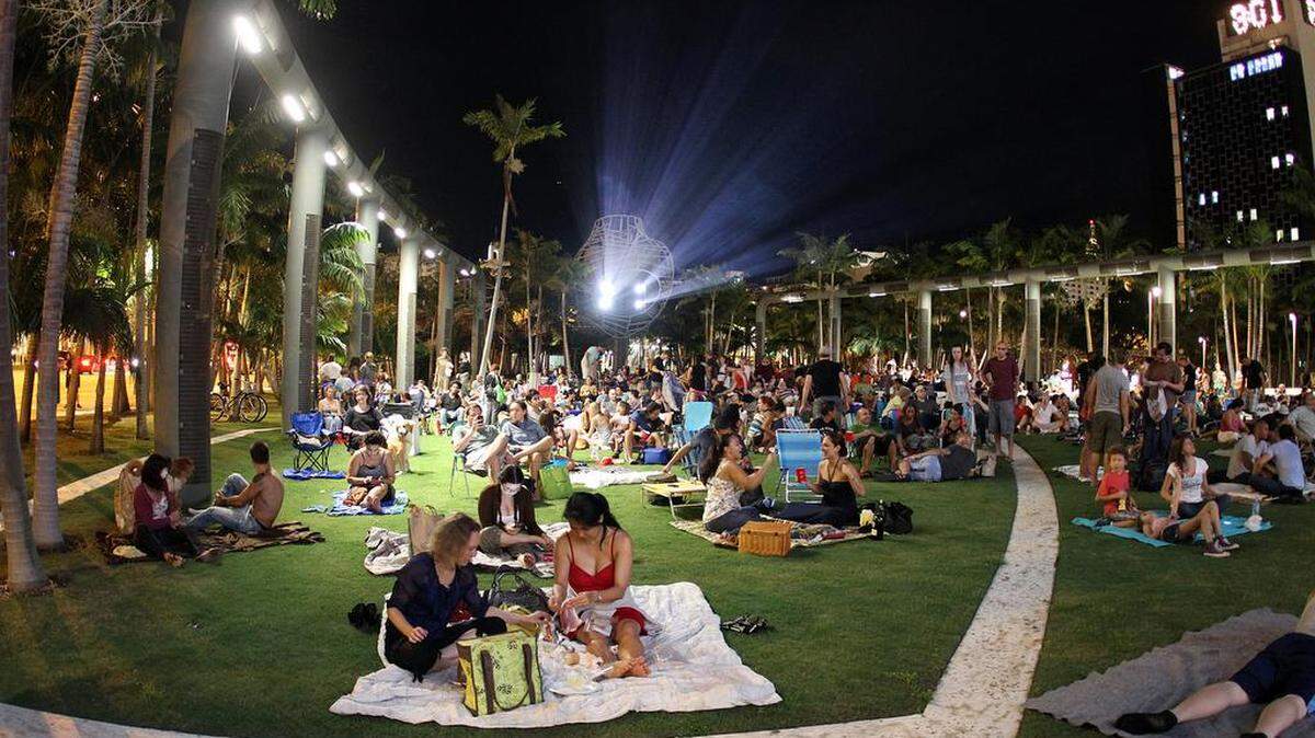 SoundScape Park in Miami Beach shows free films October to May.