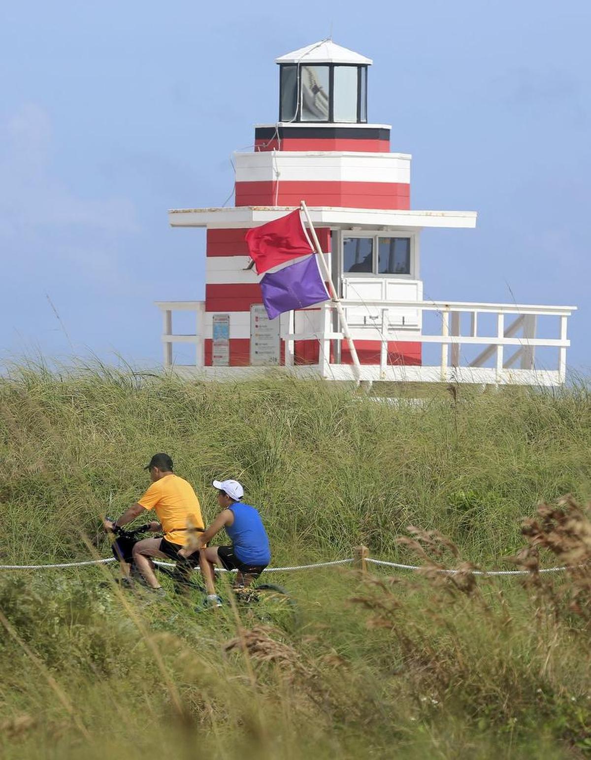 Bordeando el Océano Atlántico, este paseo para ciclistas se encuentra en una de las zonas turísticas más populares del país, South Beach. Las coloridas estructuras que alojan las estaciones salvavidas en la playa despuntan durante el apacible recorrido.