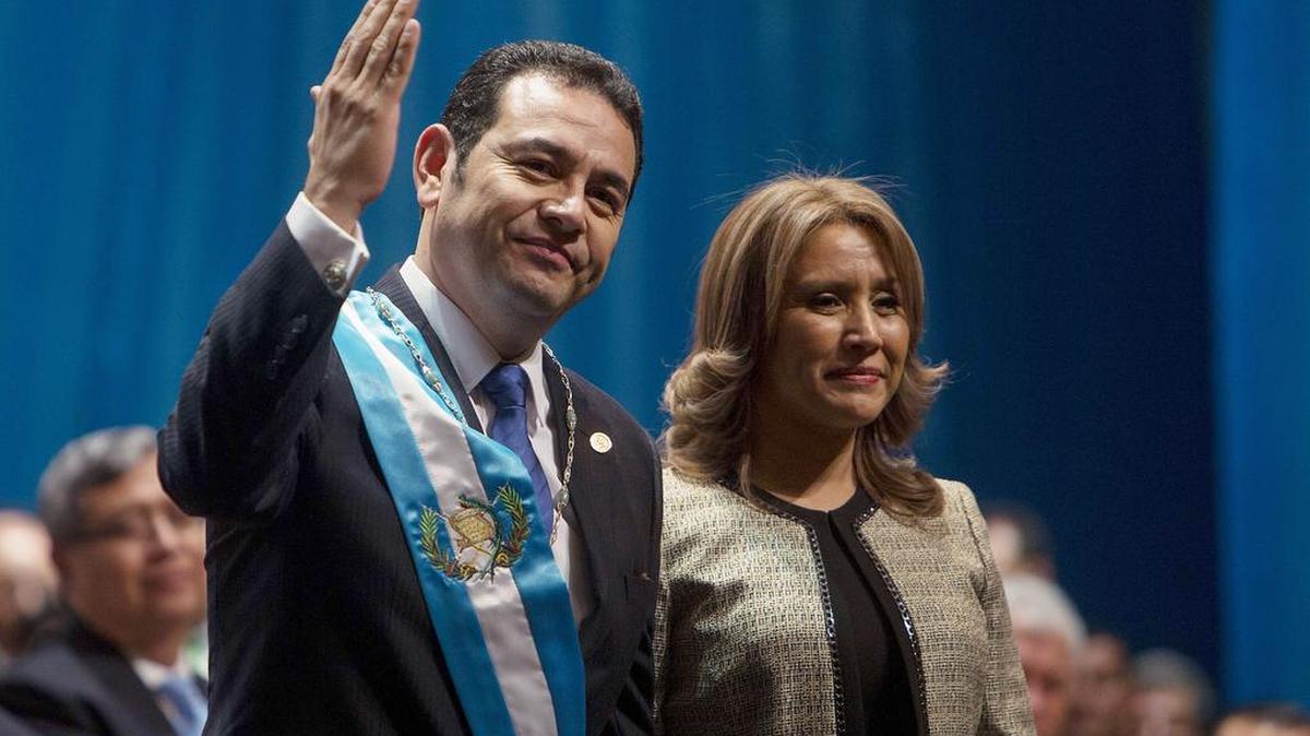 El presidente Jimmy Morales dio las declaraciones después de un acto oficial en donde el Ejército guatemalteco le entregó el bastón que lo reconoce como su Comandante General.