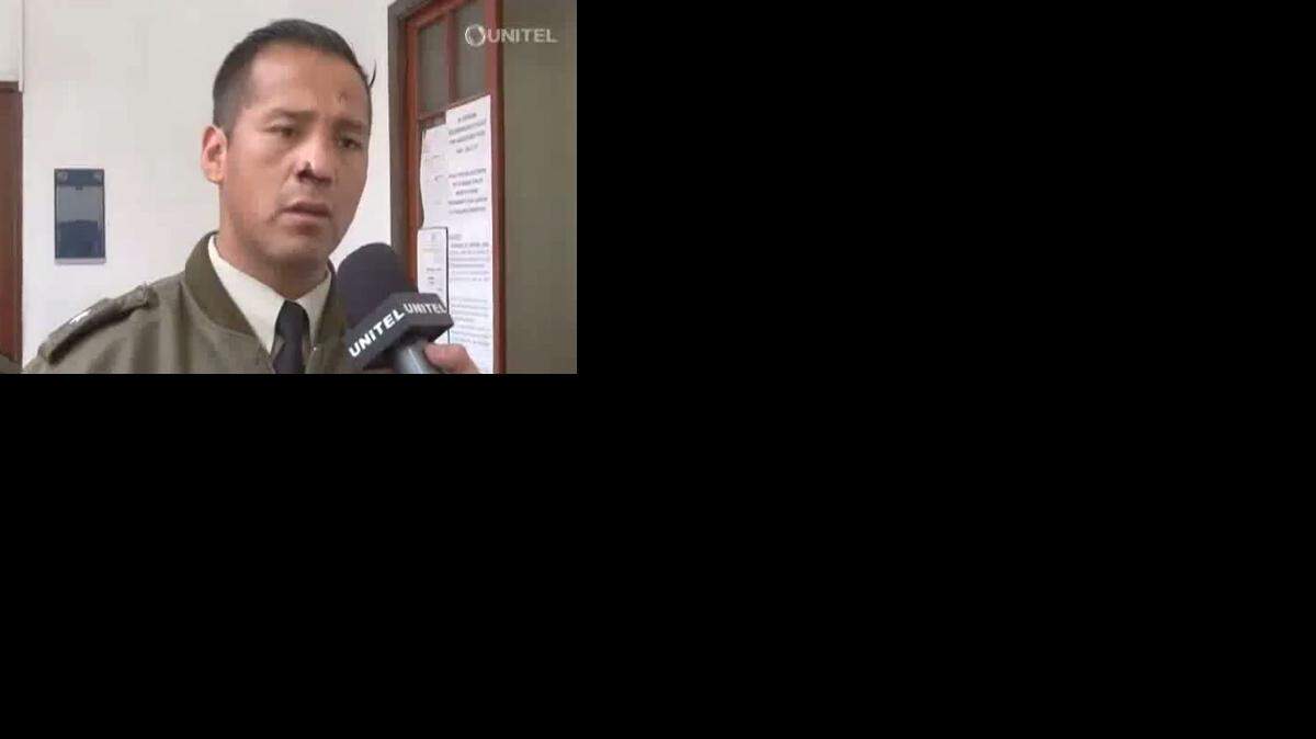 Esta captura de imagen muestra al policía Franklin Mamani explicando en una entrevista como el venezolano Alexis T. le mordió la nariz.