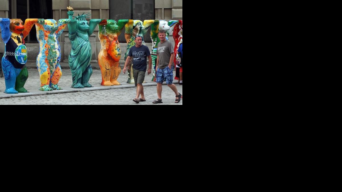 
En el proyecto ‘United Buddy Bears’, los osos proponen un mensaje de tolerancia y comprensión entre todos los pueblos, culturas y religiones del mundo. 
