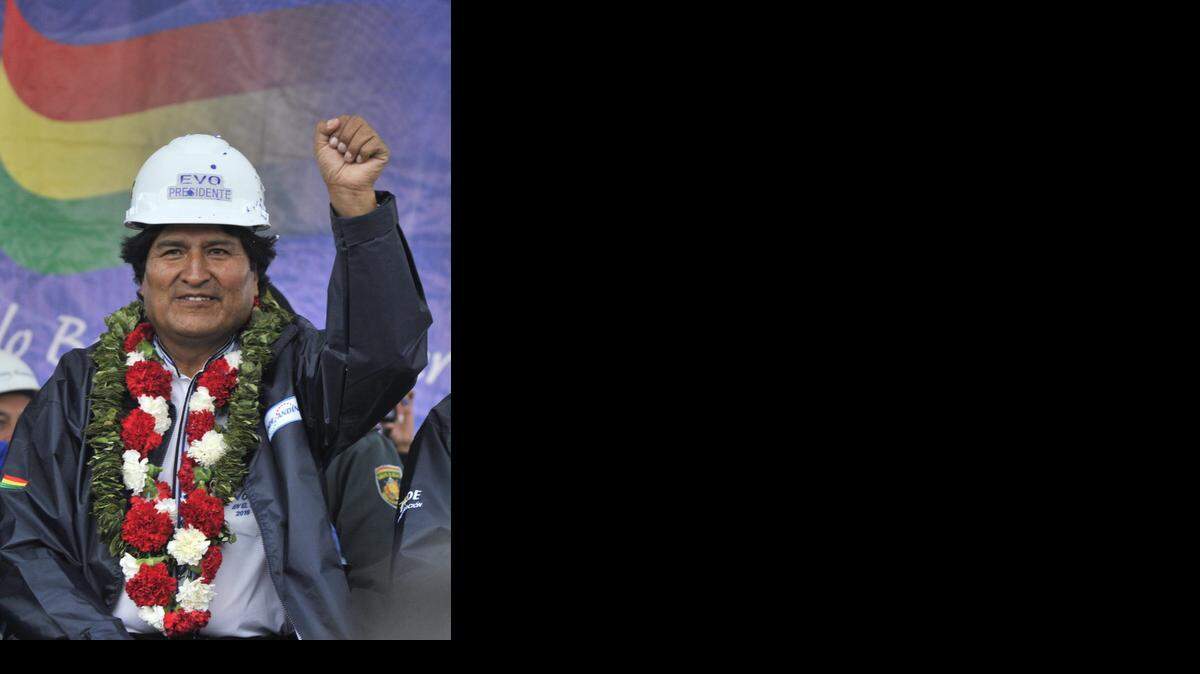
El presidente de Bolivia Evo Morales hizo el anuncio del programa el jueves.
