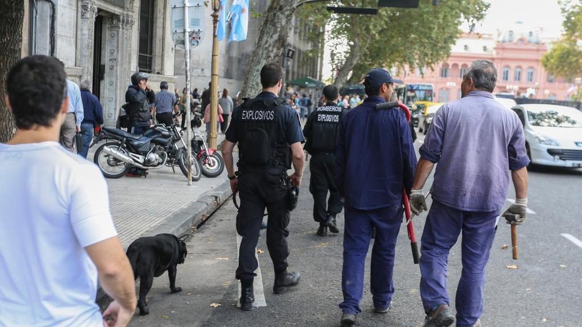 Preparativos de seguridad el martes en los alrededores de la Plaza de Mayo, en Buenos Aires, para la visita a Argentina del presidente de Estados Unidos, Barack Obama.