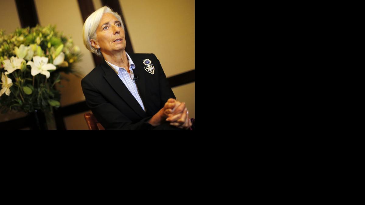 
La directora gerente del Fondo Monetario Internacional (FMI), Christine Lagarde, expresó el sábado su respaldo a las reformas estructurales de varios países de América Latina, entre ellos Chile.
