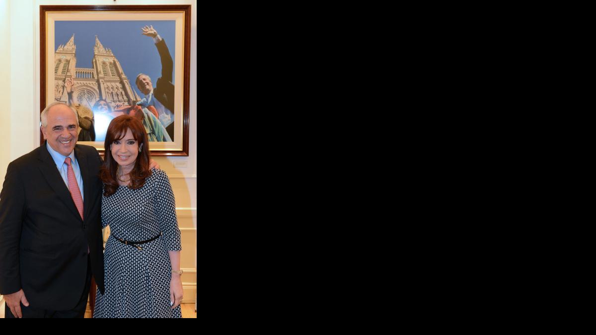
La presidenta de Argentina Cristina Fernández y el secretario general de la Unión de Naciones Suramericanas (Unasur) Ernesto Samper en Buenos Aires.


