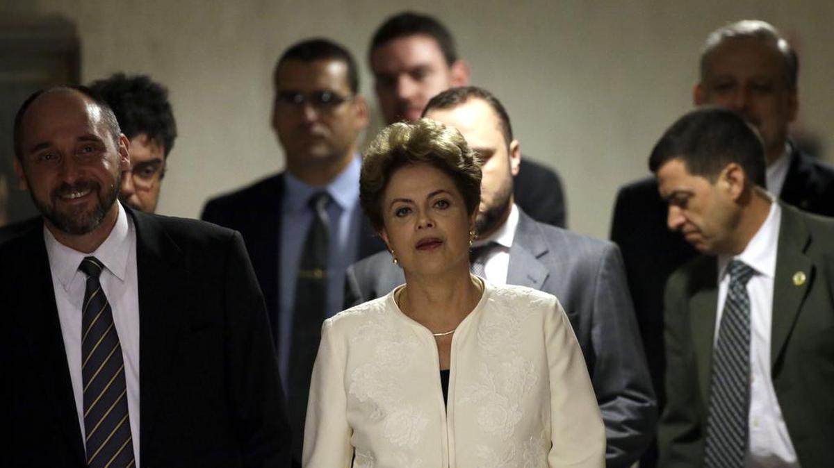 La presidenta brasileña, Dilma Rousseff, asiste el miércoles a una conferencia de prensa, en el Palacio de Planalto en Brasilia.