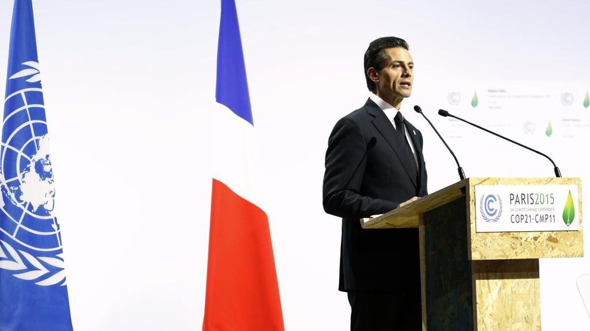 El presidente de México, Enrique Peña Nieto, durante su intervención el lunes en la 21 Conferencia de Naciones Unidas sobre el Cambio Climático (COP21), en París.