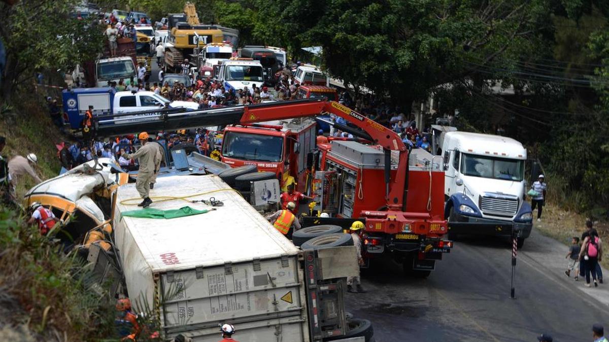 El accidente ocurrió este domingo a la altura del kilómetro 10 de la carretera que conduce de Tegucigalpa al sur del país.