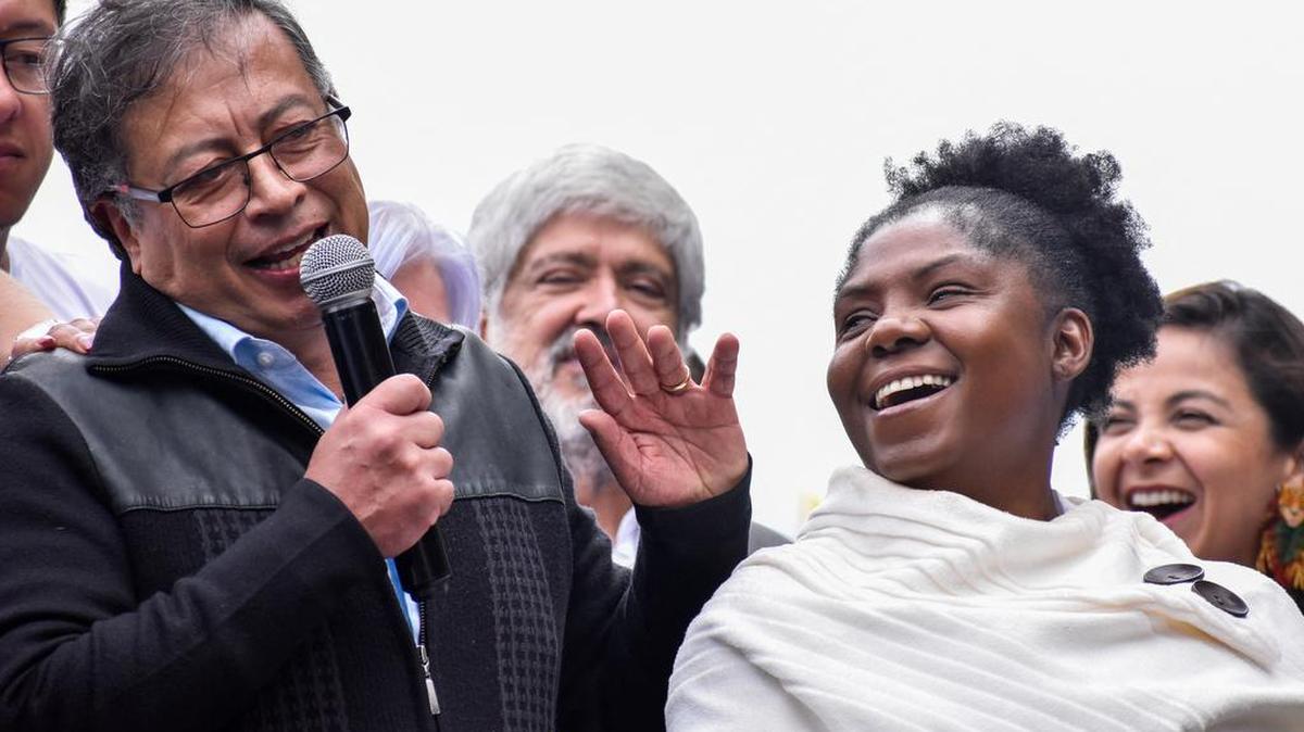 Foto de archivo. El presidente de Colombia Gustavo Petro y la vicepresidenta Francia Márquez durante un acto en Bogotá, el 7 de junio de 2023.