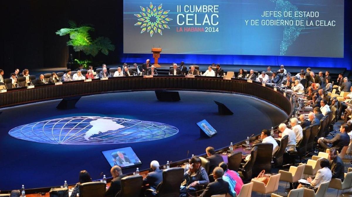 La erradicación de la pobreza en Latinoamérica y el Caribe y la supervisión del fin del conflicto armado en Colombia centrarán el miércoles en Quito la cumbre de la Celac.