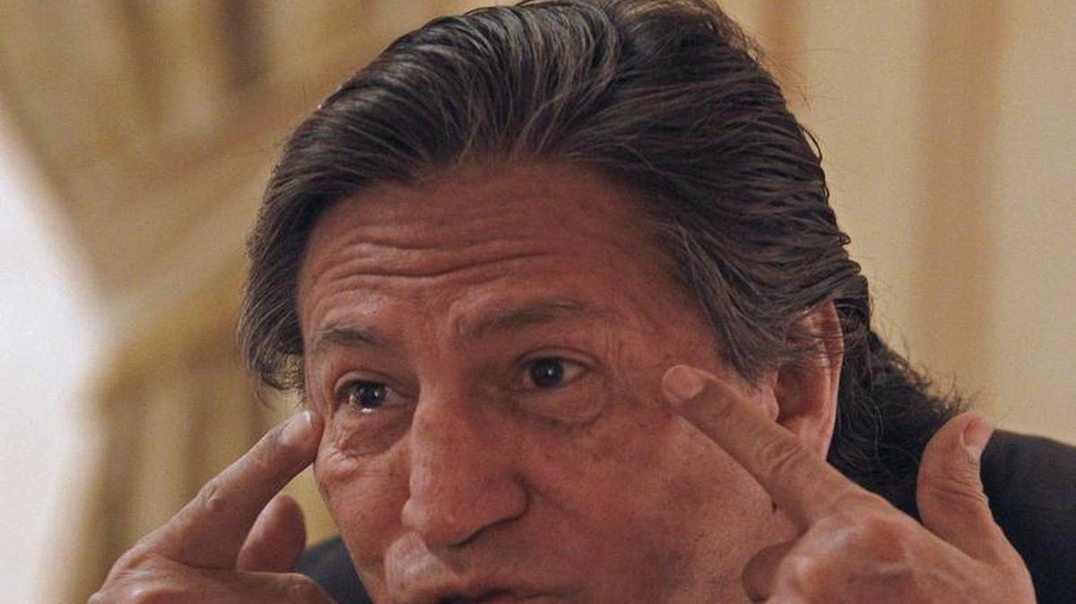 Fotografía de archivo del 24 de noviembre de 2011 del ex presidente peruano Alejandro Toledo durante una entrevista con Efe en Madrid (España).