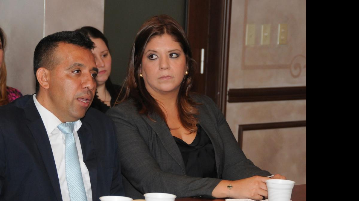 
Fotografía del 3 de julio de 2015 cedida por la Corte Suprema de Justicia de Honduras (CSJ) de la audiencia en contra de 16 personas acusadas de fraude contra el Estado, entre ellas Lena Gutiérre, vicepresidenta del Parlamento, en Tegucigalpa. 
