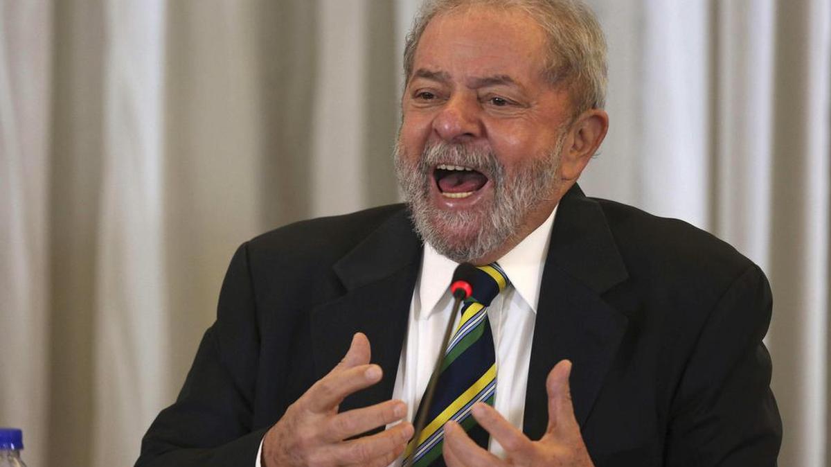 Fotografía de archivo del 28 de marzo de 2016 del ex presidente de Brasil Luiz Inácio Lula da Silva en Sao Paulo.