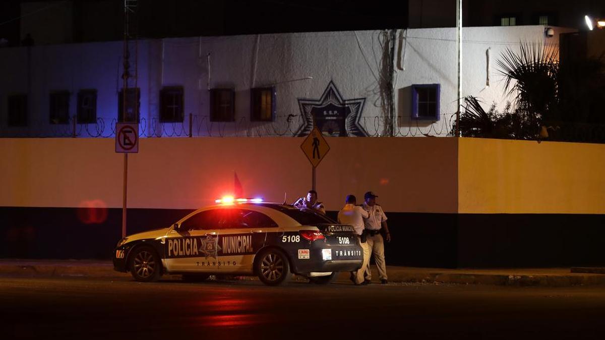 La policía municipal de guardia en Cancún, México, el martes, 17 de enero de 2017. Foto de archivo.