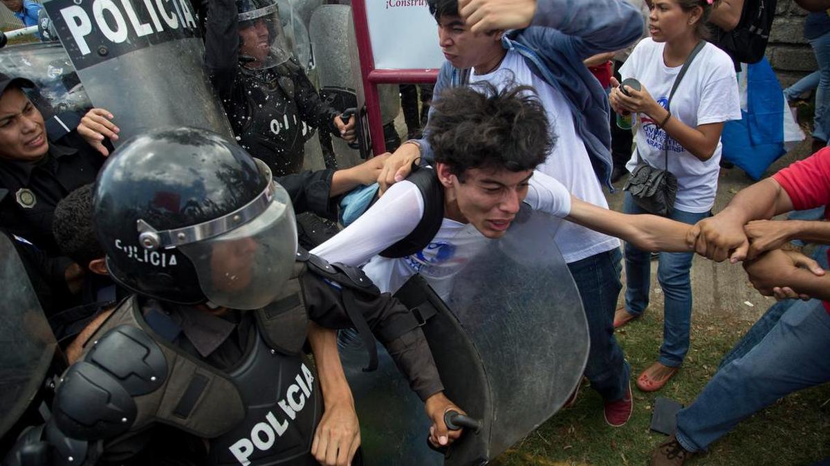 
Imagen de una de las protestas que cada miércoles se realiza en Managua en demanda de transparencia electoral.
