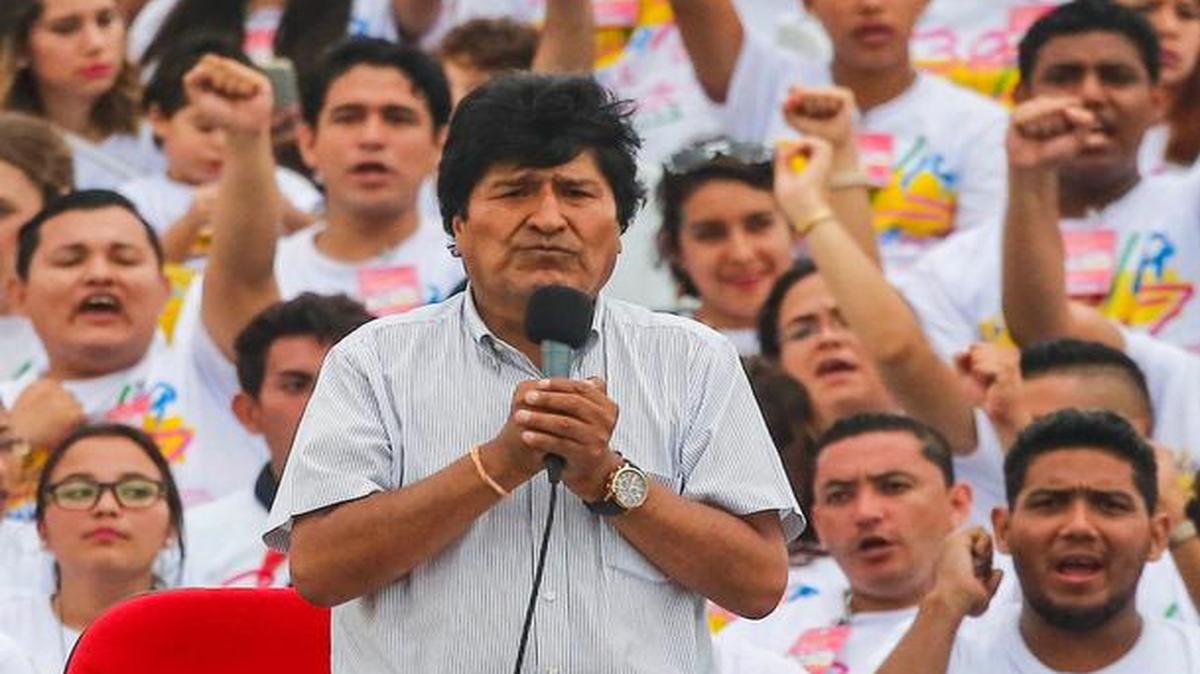 El presidente de Bolivia, Evo Morales, hace un discurso durante la celebración del 38 aniversario de la Revolución Sandinista, en la plaza La Fe de Managua, el 19 de julio de 2017.