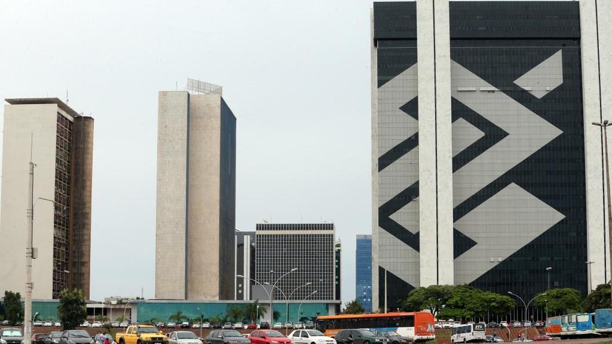 El Banco Central de Brasil identificó serios problemas de liquidez en una de las instituciones sospechosas.