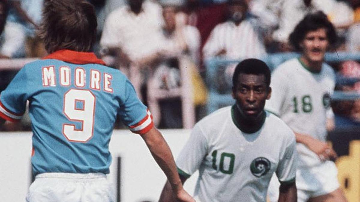 Pelé cuando jugaba para el Cosmos de Nueva York, el 15 de junio de 1975.