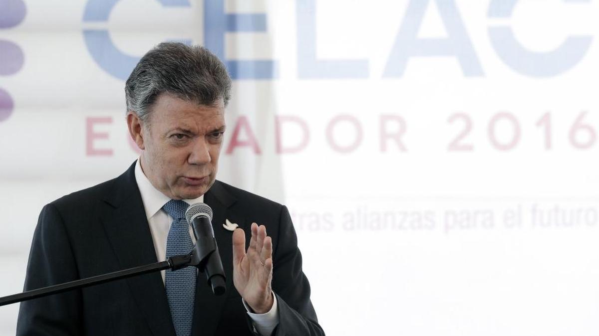 El presidente de Colombia, Juan Manuel Santos, durante una rueda de prensa en el marco de la IV Cumbre de Celac, en Quito, Ecuador. 