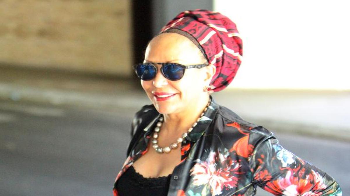 La portavoz del Frente Amplio por la Paz, la ex senadora Piedad Córdoba llega hoy, domingo 08 de noviembre del 2015, al Palacio de Convenciones de La Habana, Cuba, donde continúan los diálogos de Paz entre representantes de la guerrilla de las FARC y el Gobierno colombiano.