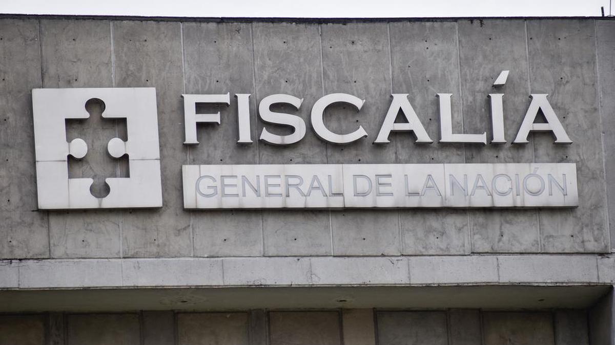 La sede de la Fiscalía General de Colombia en Bogotá. Nicolás Petro, enfrentará en libertad su proceso judicial por enriquecimiento ilícito y lavado de dinero, determinó un juez colombiano el viernes en la noche.