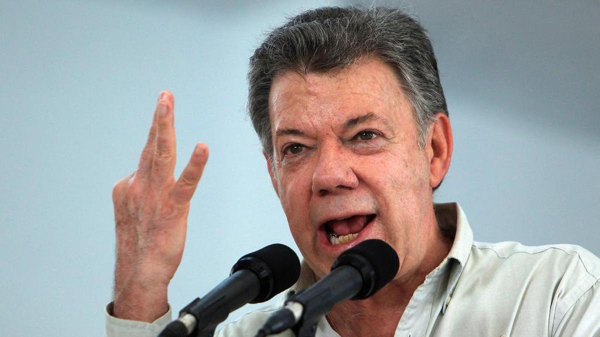 El presidente colombiano, Juan Manuel Santos, presenta el programa "Bosque de la Paz" el viernes 19 de agosto de 2016, en Mitú (Colombia).