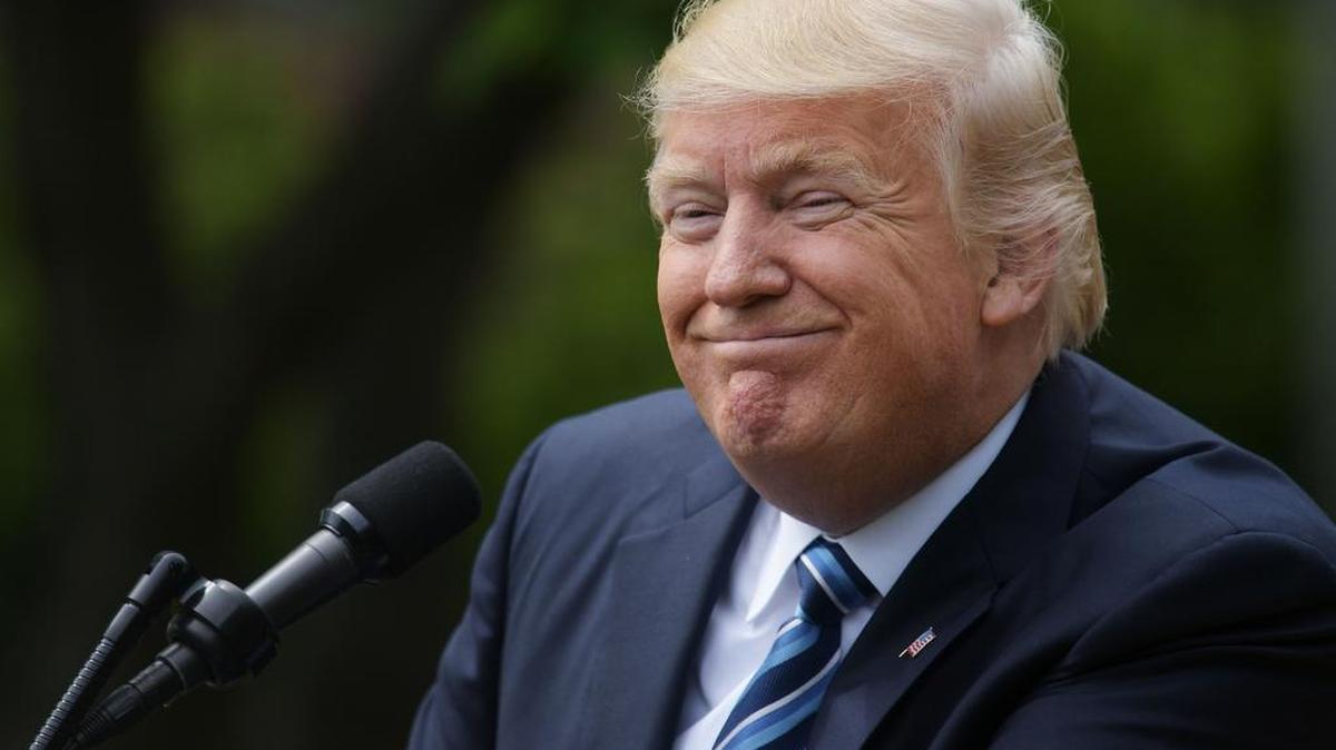 El presidente, Donald Trump, recibirá a su homólogo colombiano, Juan Manuel Santos, el próximo día 18 de mayo en la Casa Blanca, informó el jueves el Gobierno estadounidense.
